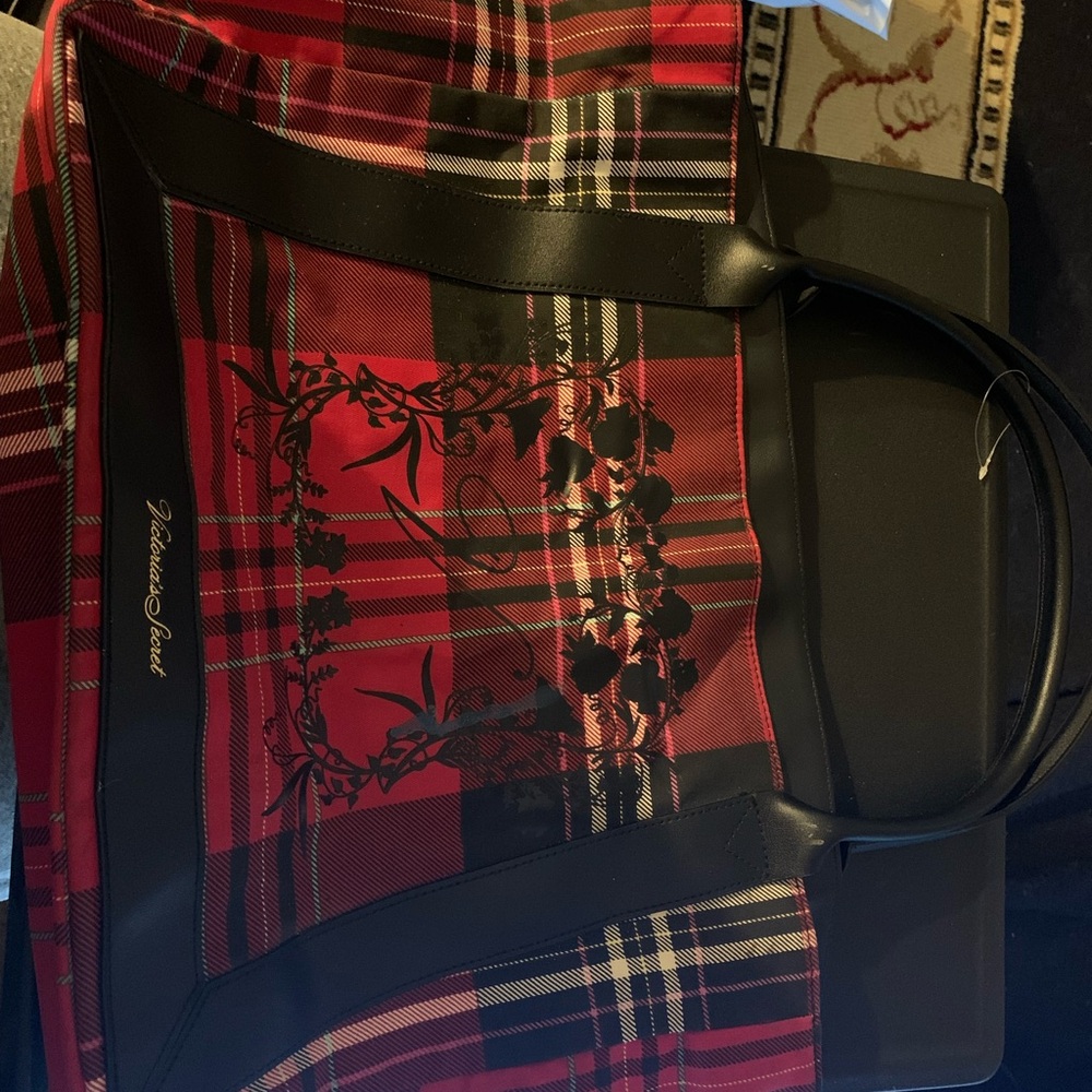 NWOT large Victoria’s Secret tote‎